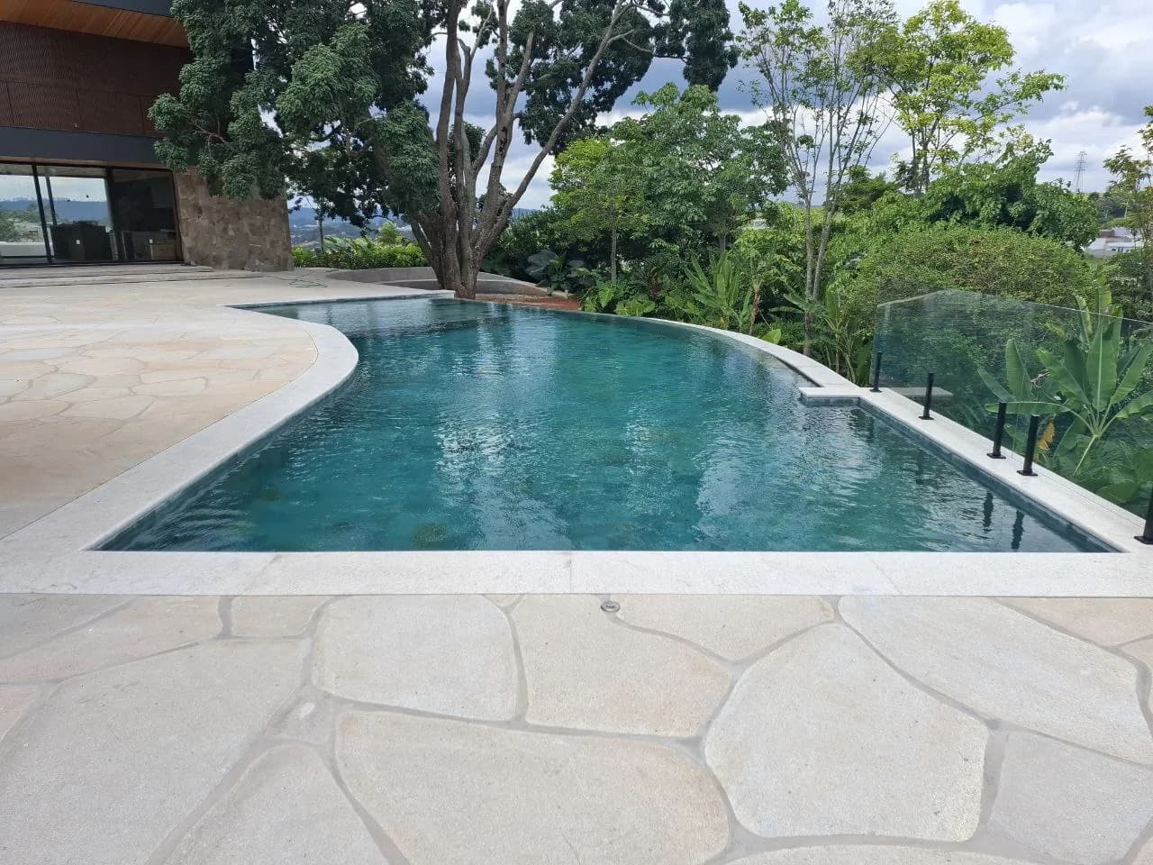 Pedra Hijau, aplicação 1