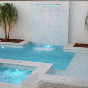 PISCINA E SPA COM REVESTIMENTO AGUA MARINHA